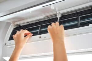 Lợi ích từ việc vệ sinh máy lạnh thường xuyên