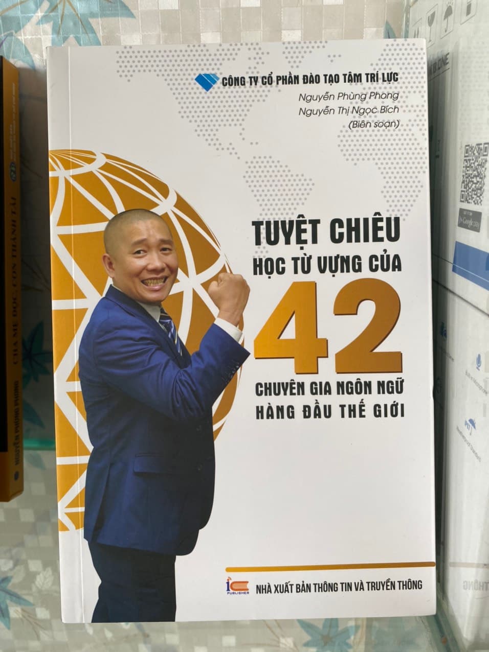 Sách "Tuyệt chiêu học từ vựng của 42 chuyên gia ngôn ngữ hàng đầu thế giới"
